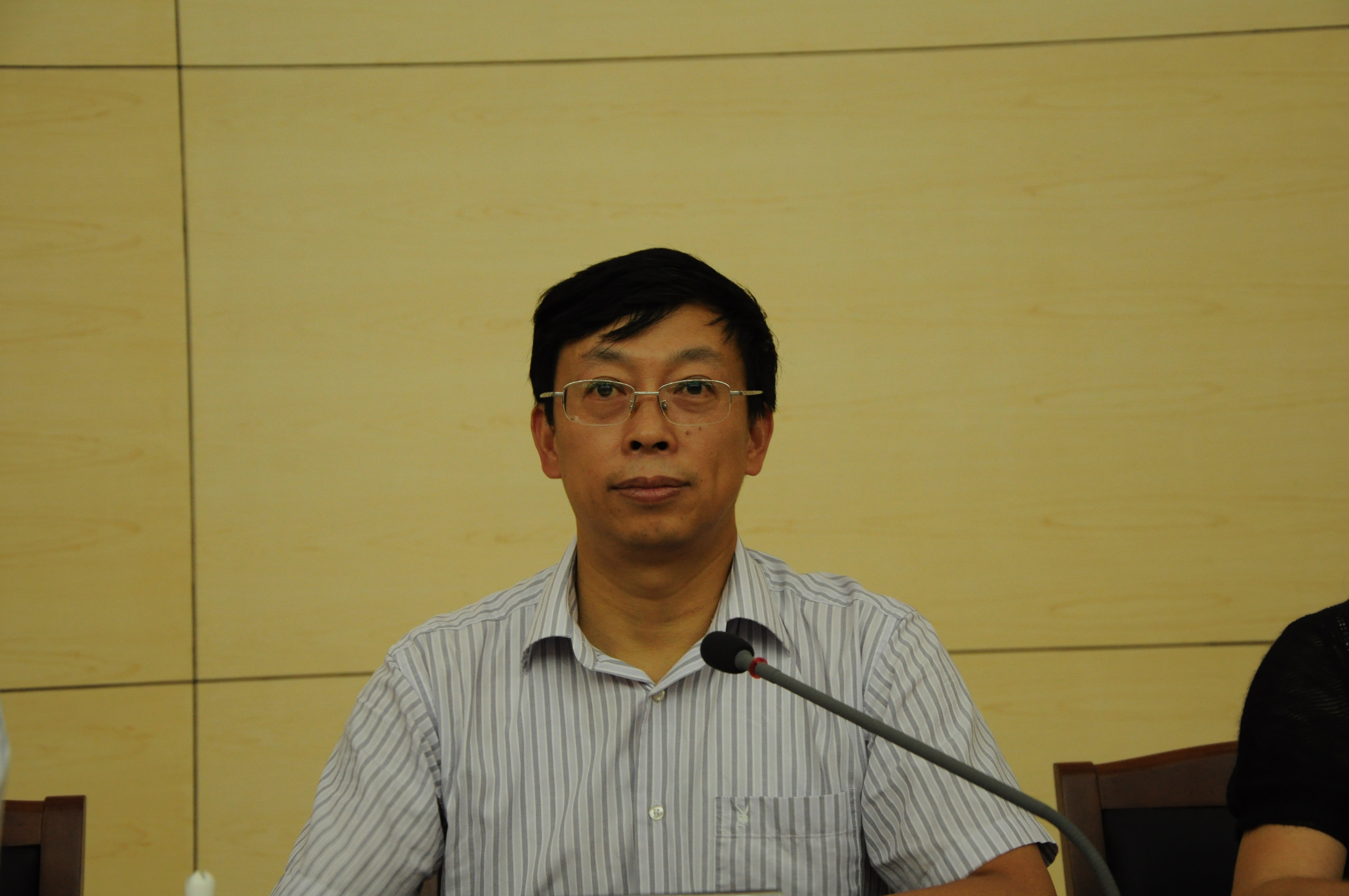 8818www威尼斯院长黄宝凤教授讲话